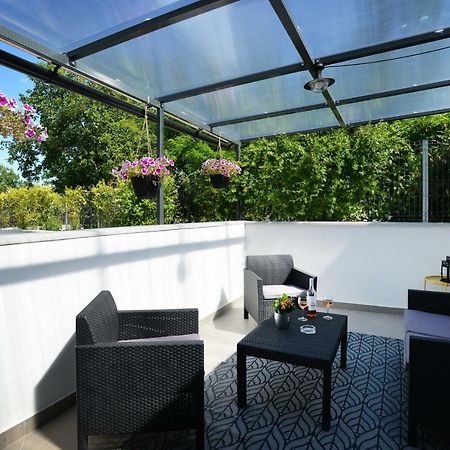 One Luxury Suites Eger Exterior foto