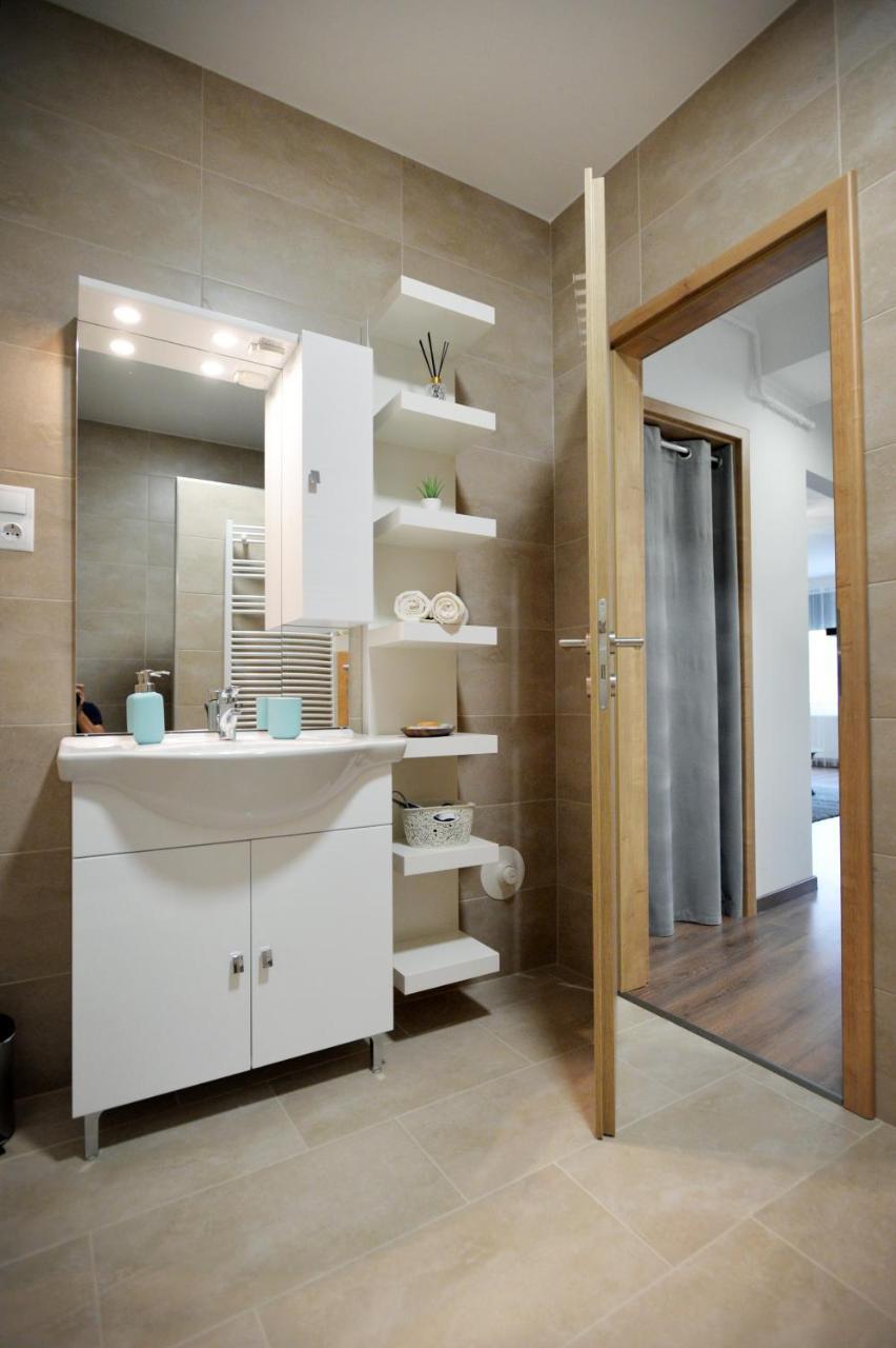 One Luxury Suites Eger Exterior foto