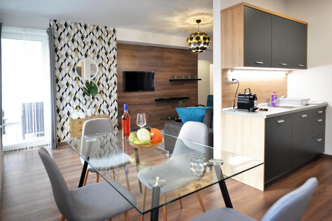 One Luxury Suites Eger Exterior foto