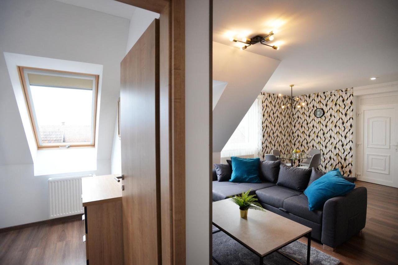 One Luxury Suites Eger Exterior foto