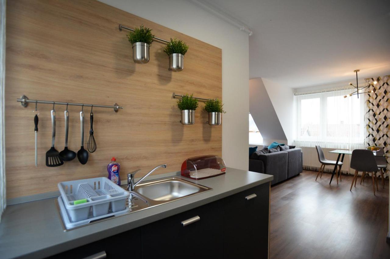 One Luxury Suites Eger Exterior foto