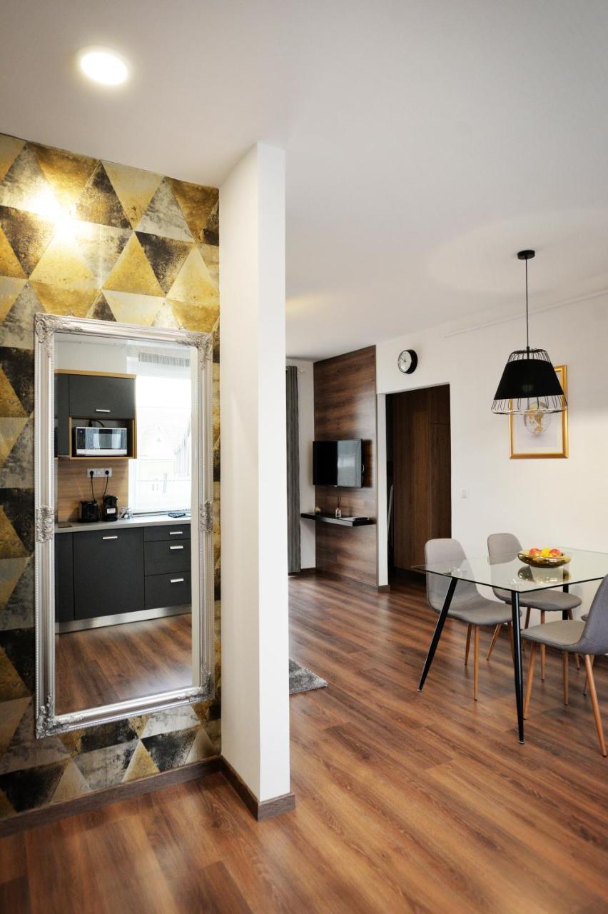One Luxury Suites Eger Exterior foto