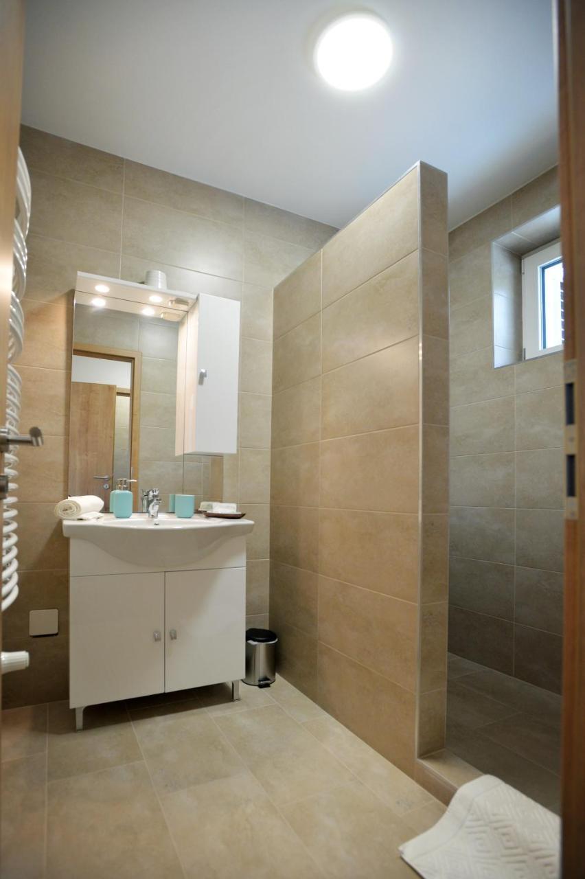 One Luxury Suites Eger Exterior foto