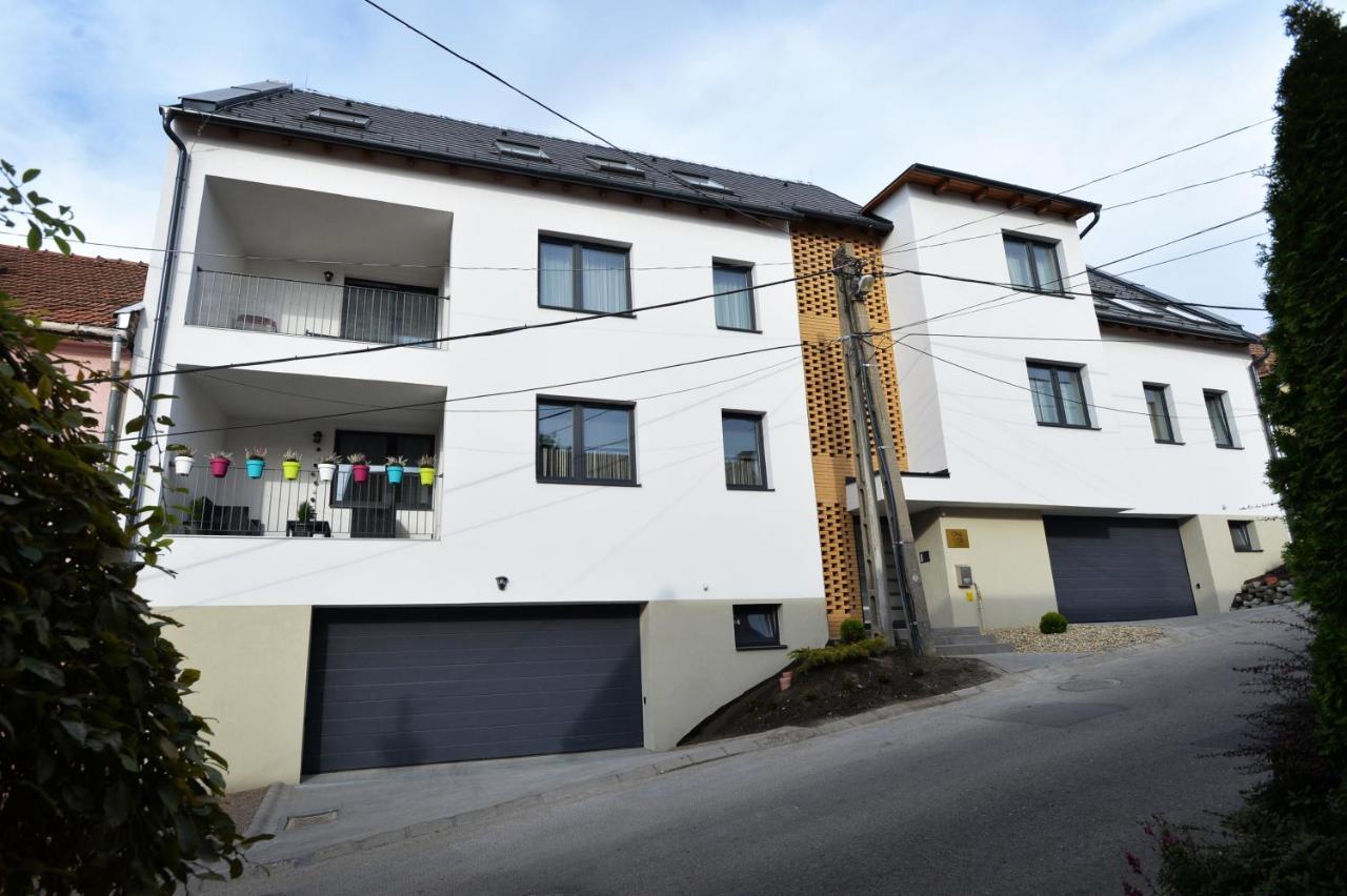 One Luxury Suites Eger Exterior foto